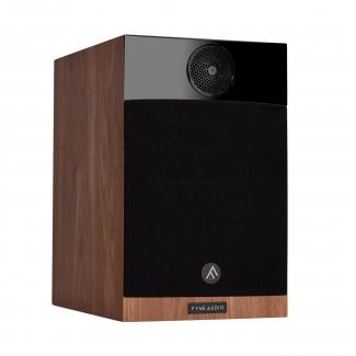 F301-Front-Grille-on-3Q-Oak-bookshelf.jpg Fyne Audio F301 - chêne